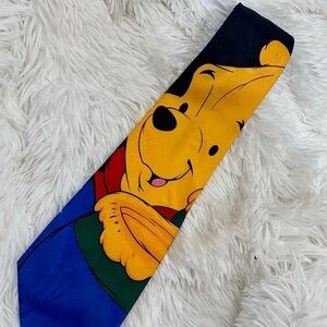 Vintage Disney Winnie the Pooh eating Honey Tie